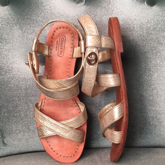 Authentic Coach gold flat sandals size 7.5 size buckle - Picture 1 of 3